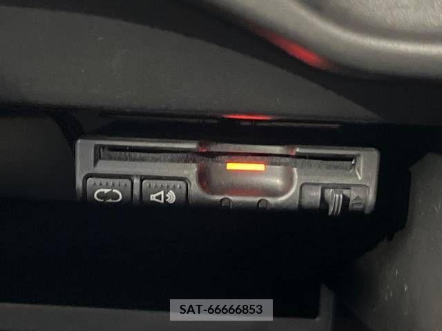 Nissan NOTE 2014-05 365374-4