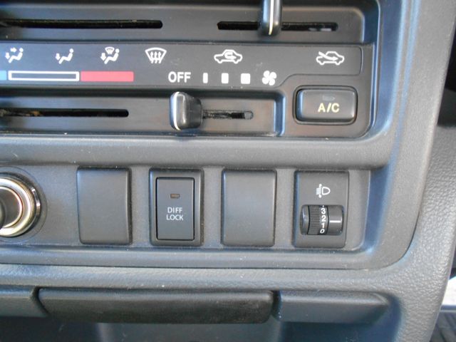 Suzuki CARRY TRUCK 2016-03 9676-4