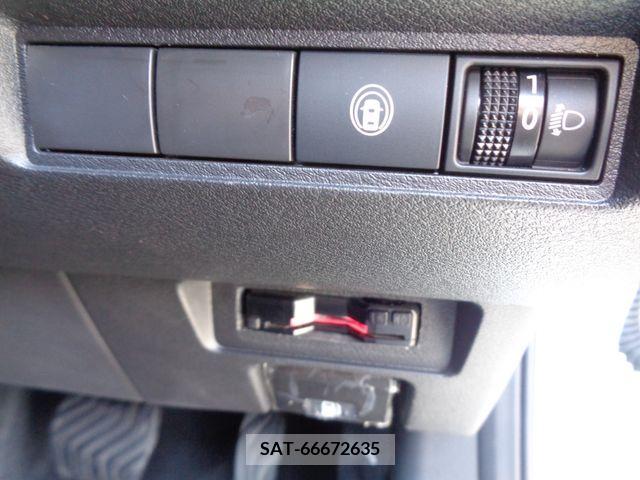 Nissan NOTE 2021-06 335722-4
