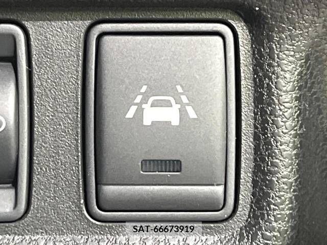 Nissan NOTE 2015-07 365285-6