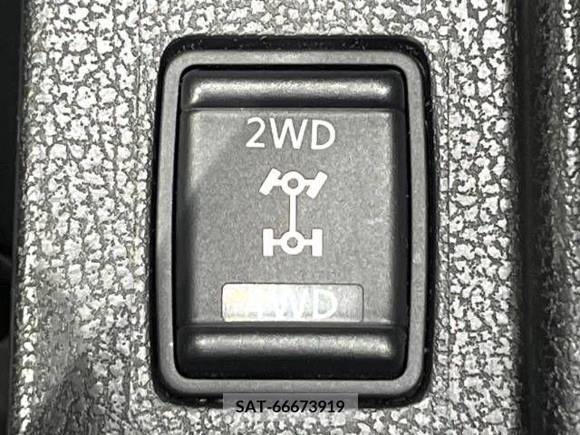 Nissan NOTE 2015-07 365285-4