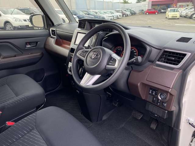 Toyota ROOMY 2018-04 10193-6
