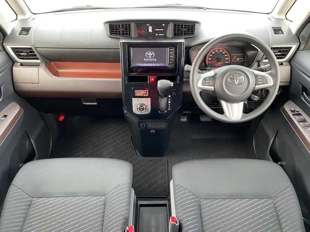 Toyota ROOMY 2018-04 10193-5