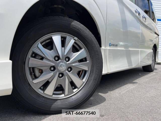 Nissan SERENA 2018-03 385927-14