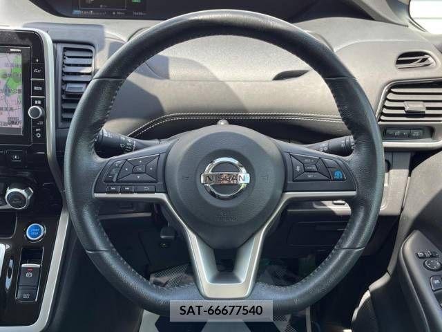 Nissan SERENA 2018-03 385927-12
