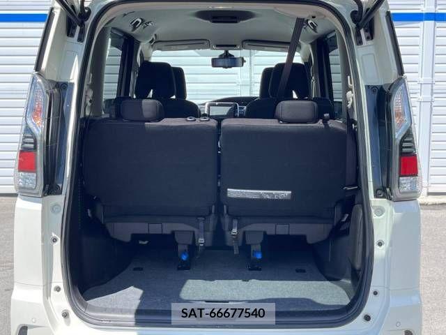 Nissan SERENA 2018-03 385927-11