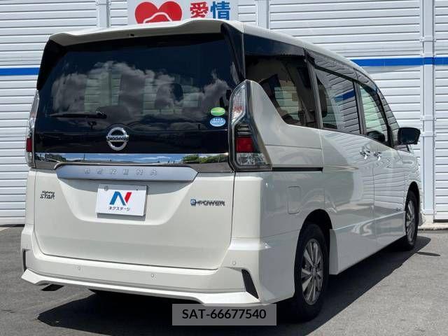 Nissan SERENA 2018-03 385927-18