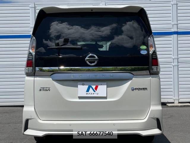 Nissan SERENA 2018-03 385927-16