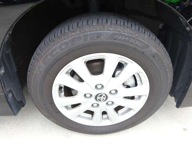Toyota VOXY HYBRID 2019-04 11381-14