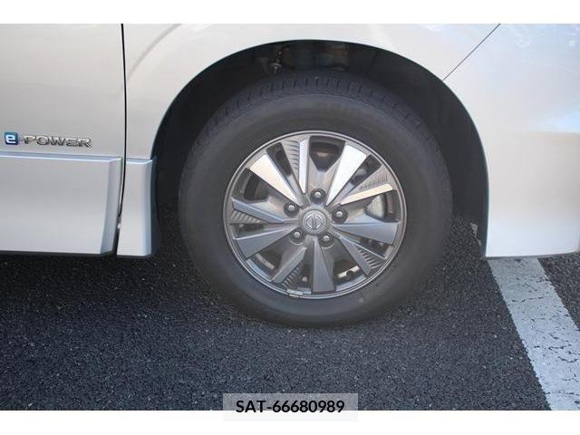 Nissan SERENA 2019-04 325014-14