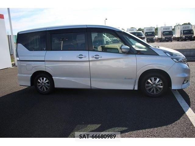 Nissan SERENA 2019-04 325014-11