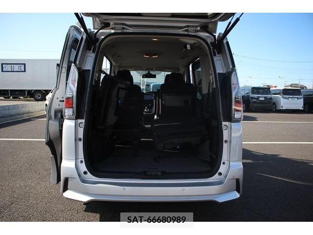 Nissan SERENA 2019-04 325014-18