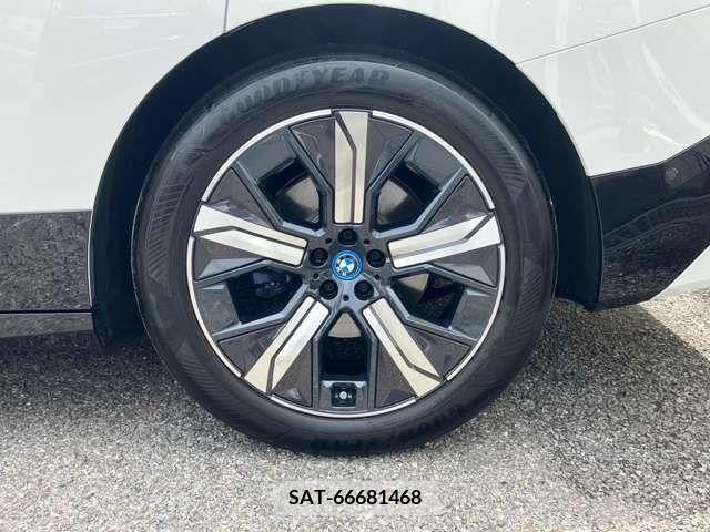 Bmw IX 2023-07 318998-11