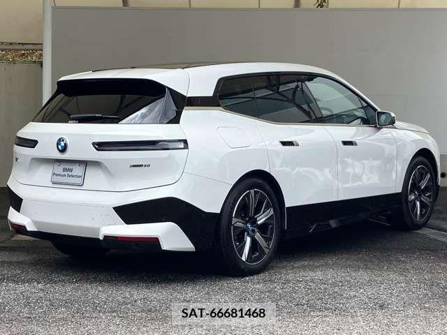 Bmw IX 2023-07 318998-5