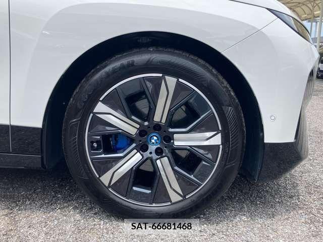 Bmw IX 2023-07 318998-9