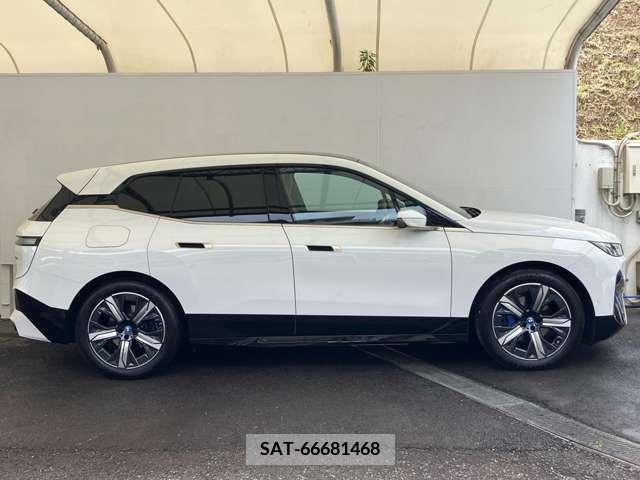 Bmw IX 2023-07 318998-4