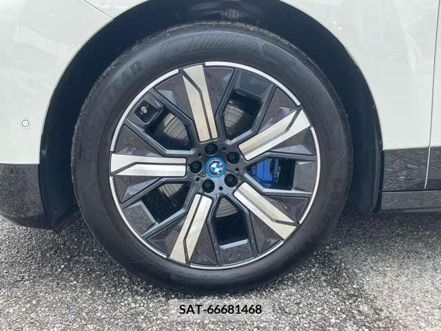 Bmw IX 2023-07 318998-12