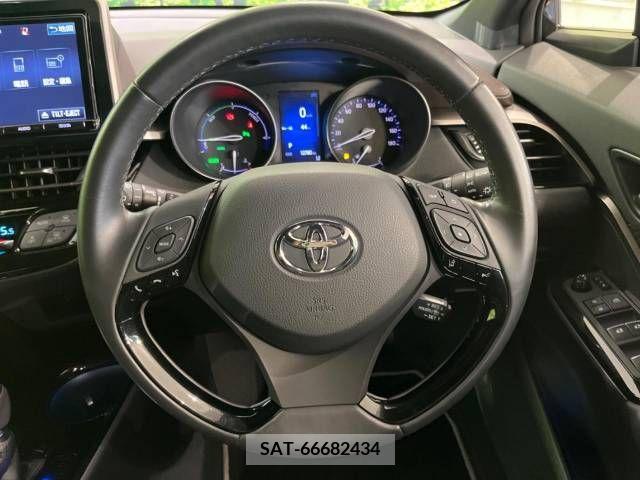 Toyota C-HR 2018-03 345217-11