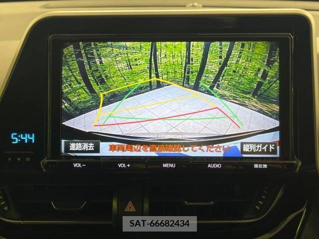 Toyota C-HR 2018-03 345217-3