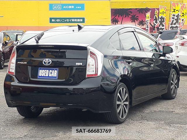 Toyota PRIUS 2012-12 281945-2