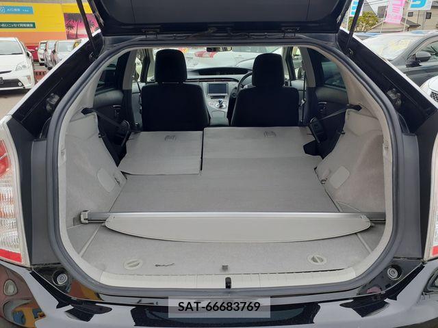 Toyota PRIUS 2012-12 281945-18
