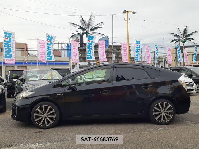 Toyota PRIUS 2012-12 281945-8