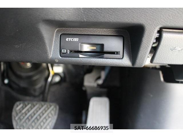 Nissan SKYLINE 2019-10 228535-4