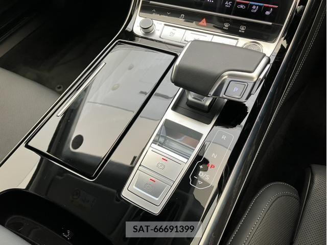 Audi A8 2022-06 333516-11