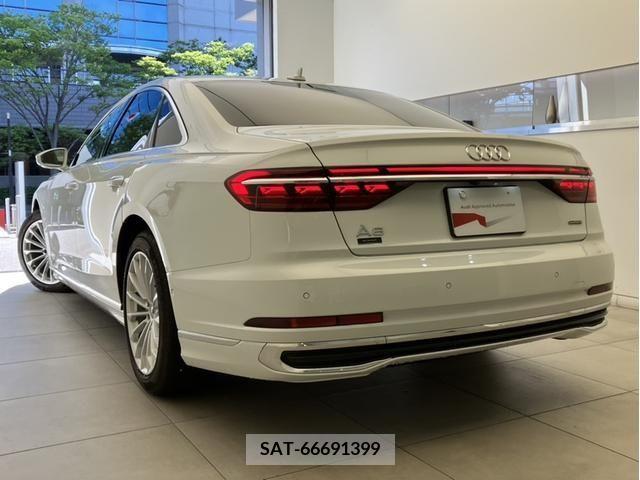 Audi A8 2022-06 333516-5