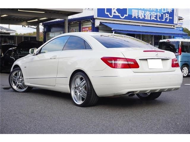 Mercedes Benz E-CLASS 2011-10 183257-3