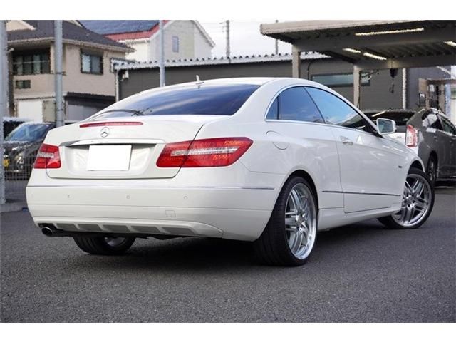 Mercedes Benz E-CLASS 2011-10 183257-2