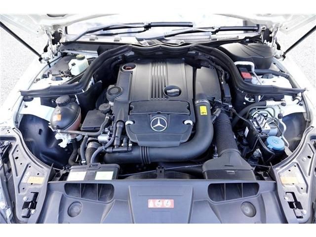 Mercedes Benz E-CLASS 2011-10 183257-13