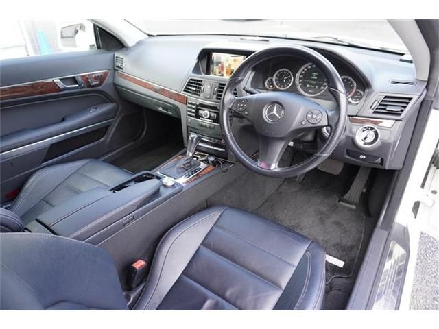 Mercedes Benz E-CLASS 2011-10 183257-4