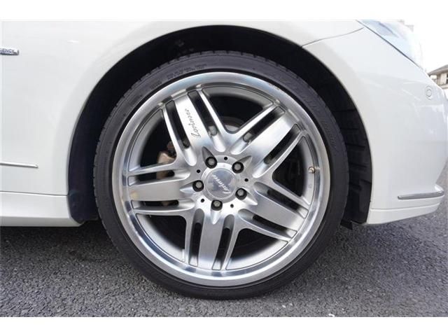 Mercedes Benz E-CLASS 2011-10 183257-11