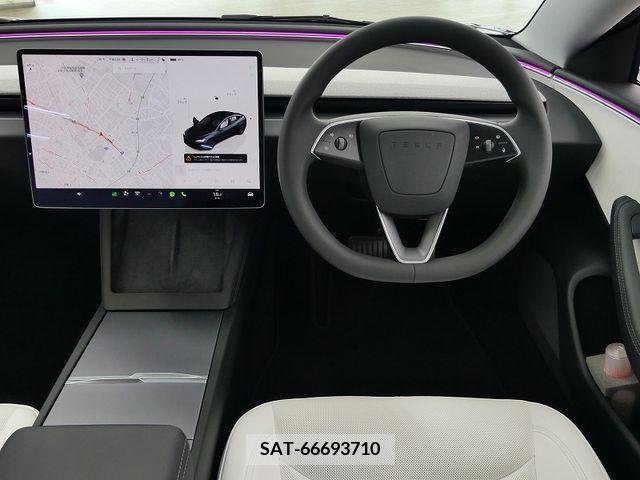Tesla MODEL 3 2023-12 379848-10