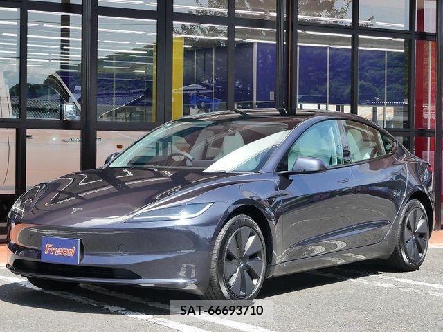 Tesla MODEL 3 2023-12 379848-0