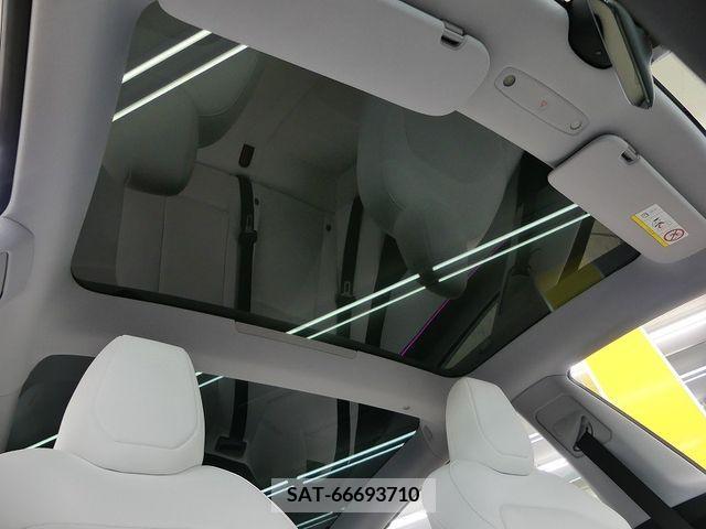 Tesla MODEL 3 2023-12 379848-18