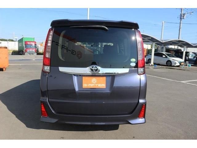 Toyota NOAH 2014-11 4823-3