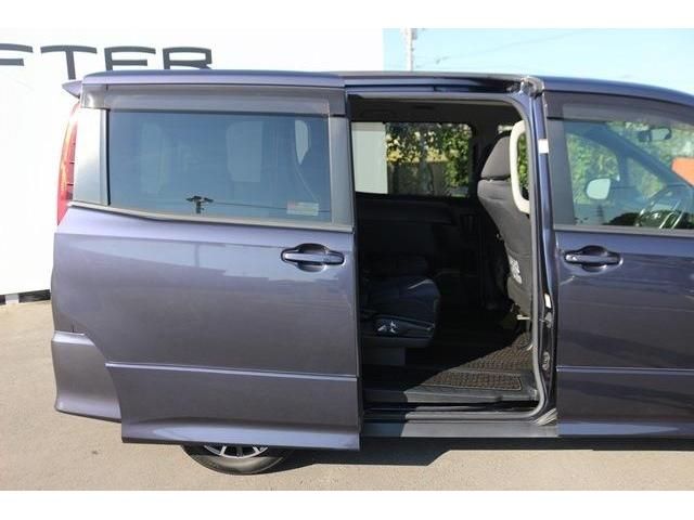 Toyota NOAH 2014-11 4823-9