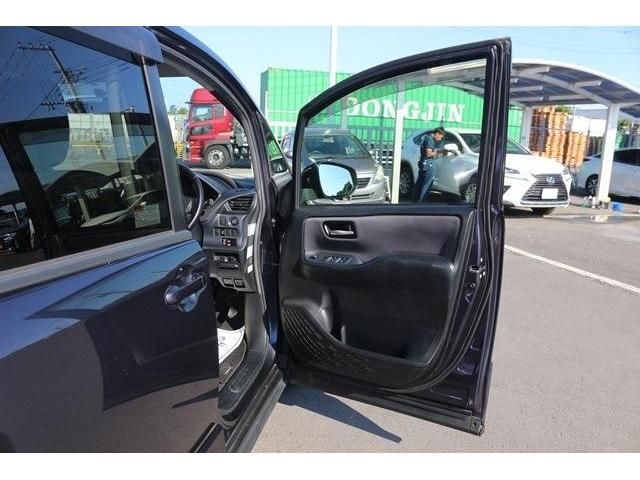 Toyota NOAH 2014-11 4823-8