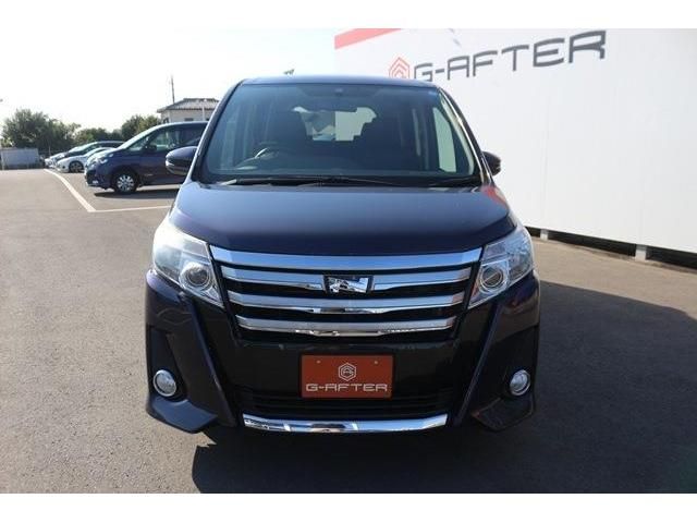Toyota NOAH 2014-11 4823-1