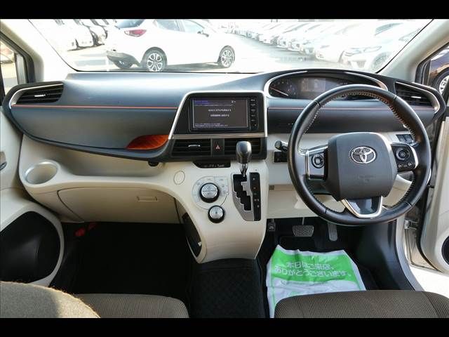 Toyota SIENTA 2015-08 14233-2