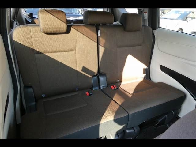 Toyota SIENTA 2015-08 14233-10