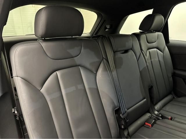 Audi Q7 2020-11 10483-15
