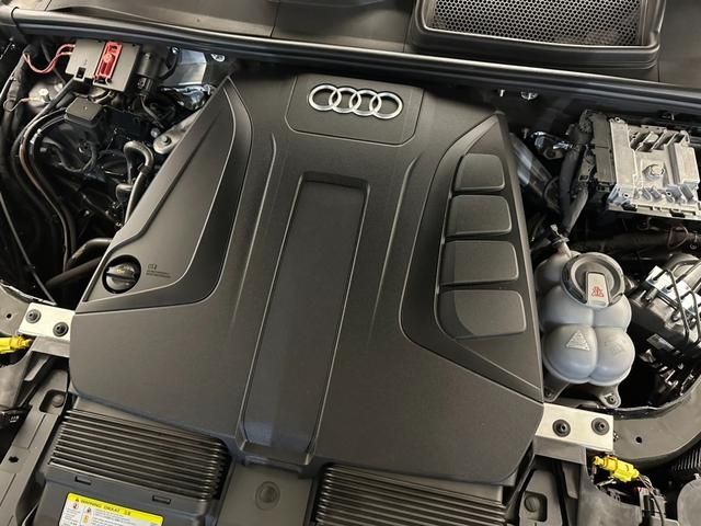 Audi Q7 2020-11 10483-18