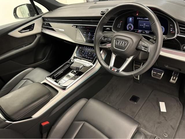 Audi Q7 2020-11 10483-7