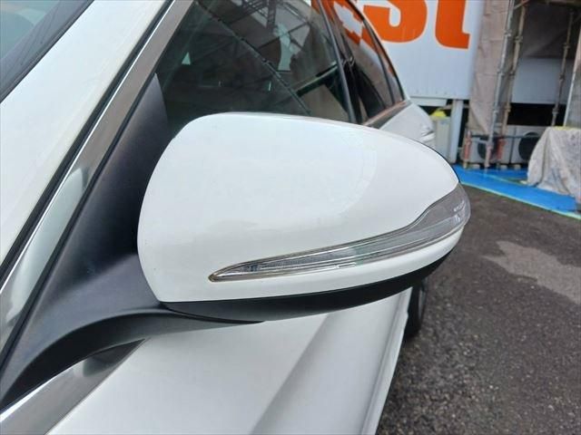 Mercedes Benz C-CLASS 2014-11 181811-10