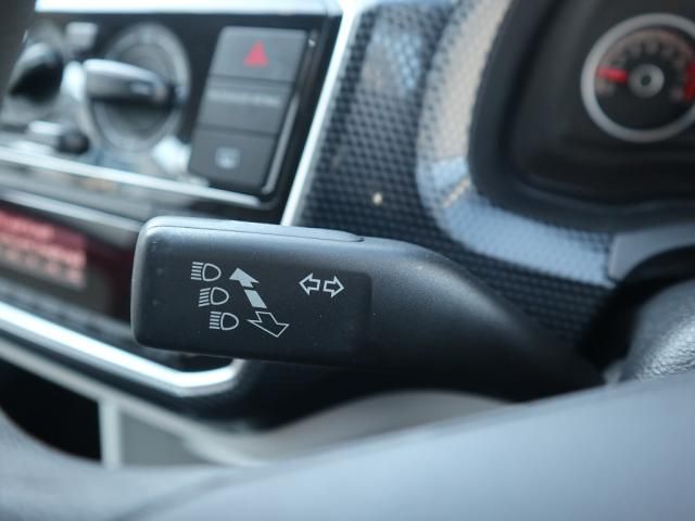 VolksWagen UP! 2018-12 12181-18