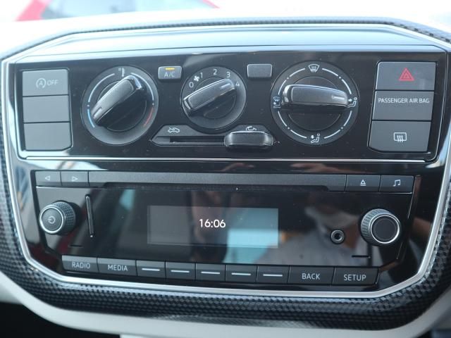 VolksWagen UP! 2018-12 12181-12