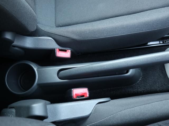 VolksWagen UP! 2018-12 12181-16